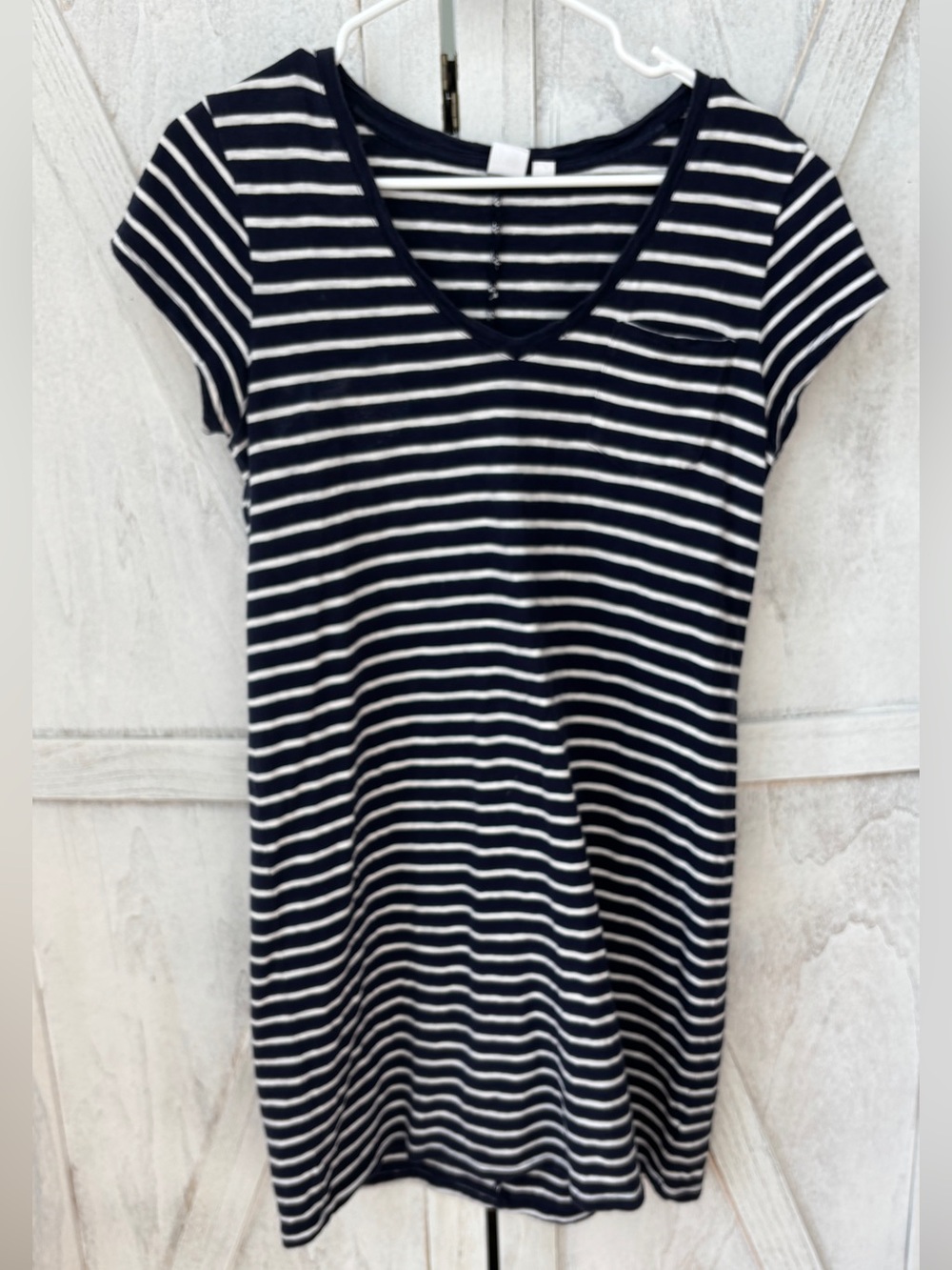 Gap Striped T-Shirt Dress Women’s Medium Blue White 100% Cotton V-Neck Preppy - Picture 3 of 7